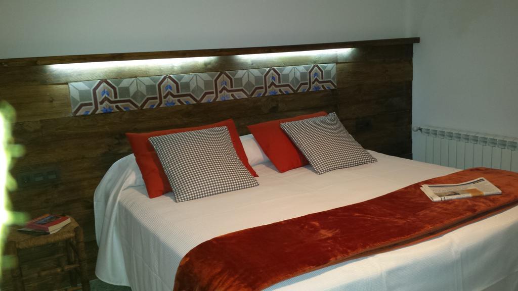 Apartments Mo Monistrol de Montserrat Ngoại thất bức ảnh